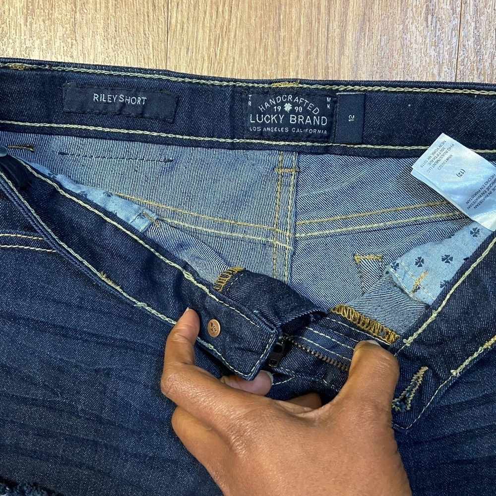 Lucky Brand Riley Roll Shorts - Picture 11 of 14